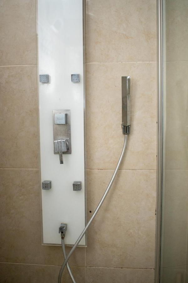Spacious By The Orient Hotel - 4 Bdr Apartment Jerusalén Exterior foto