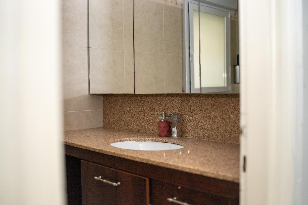 Spacious By The Orient Hotel - 4 Bdr Apartment Jerusalén Exterior foto